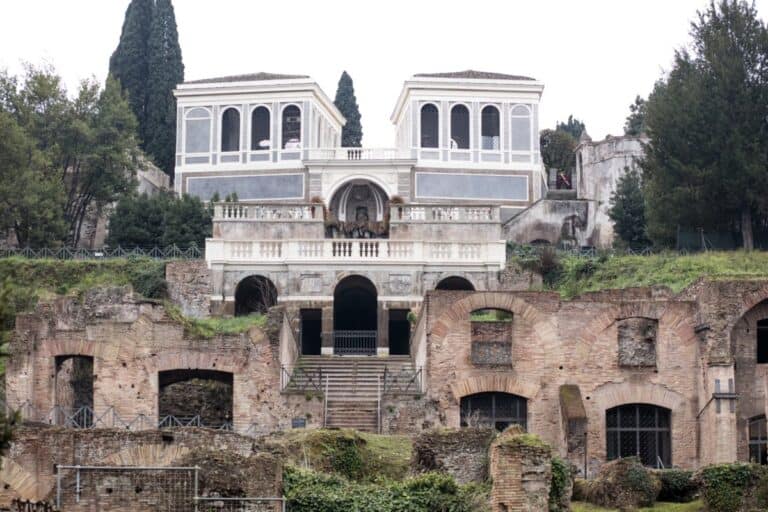 Farnese Bahçeleri, Palatino Tepesi