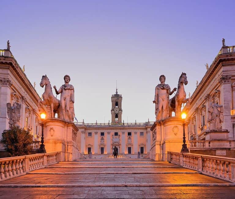 La Cordonata Merdivenleri, Capitolin Tepesi