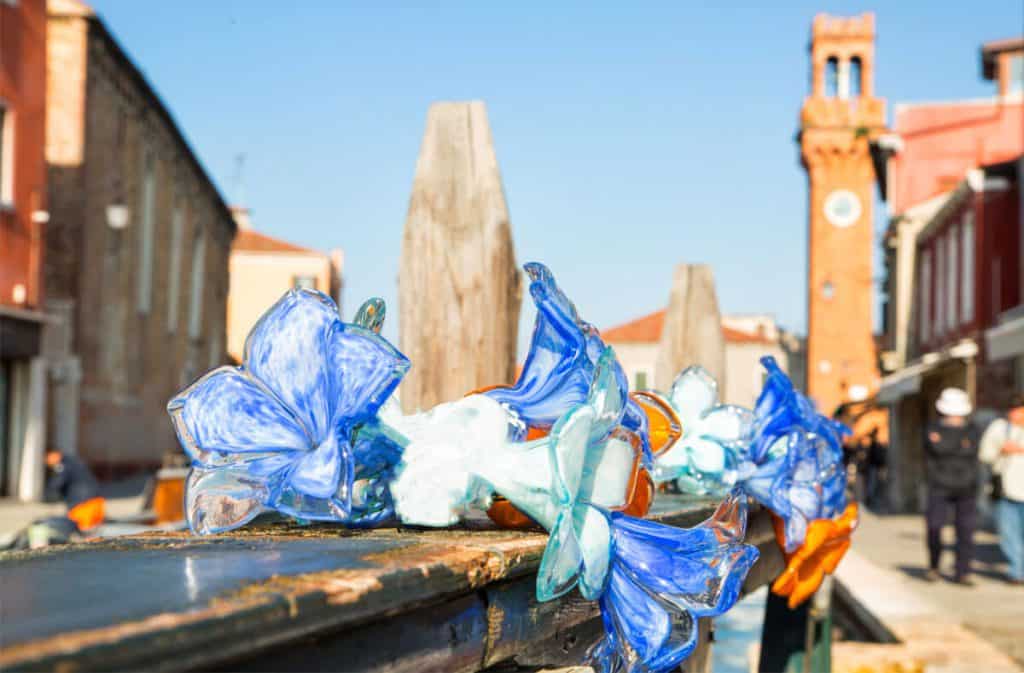 murano adasi renkli camlar