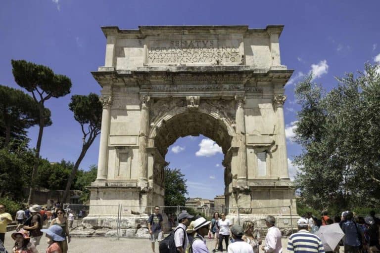 Titus Zafer Takı: Kudüs’ün Yağmalanışını Anlatan Roma Anıtı