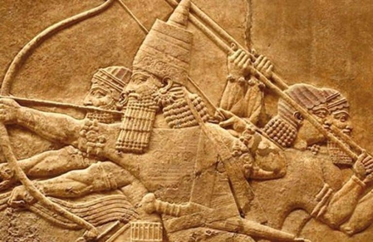 Çivi yazısını Anadolu’ya öğreten Asurlar – Mezopotamya (MÖ 2000 – MÖ 609)