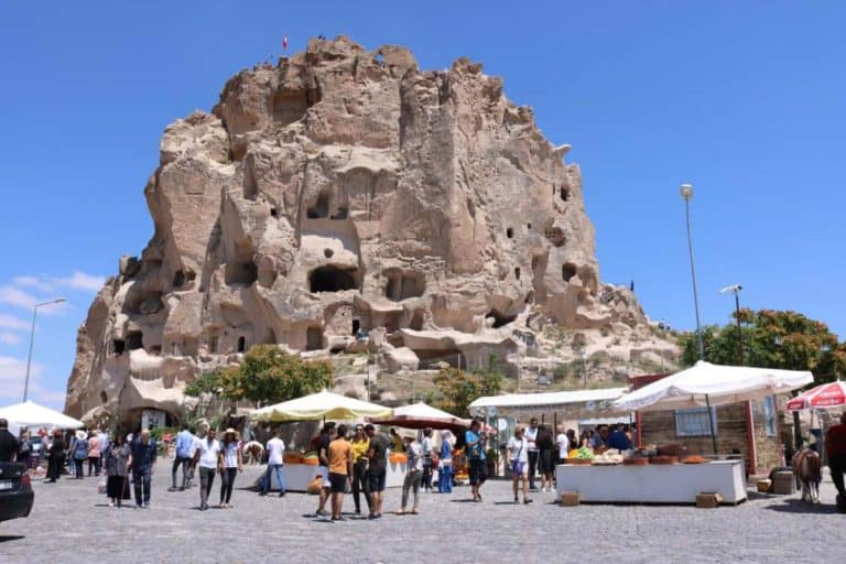Kapadokya’da Nerede Kalınır? Göreme, Uçhisar, Ürgüp Kıyaslaması