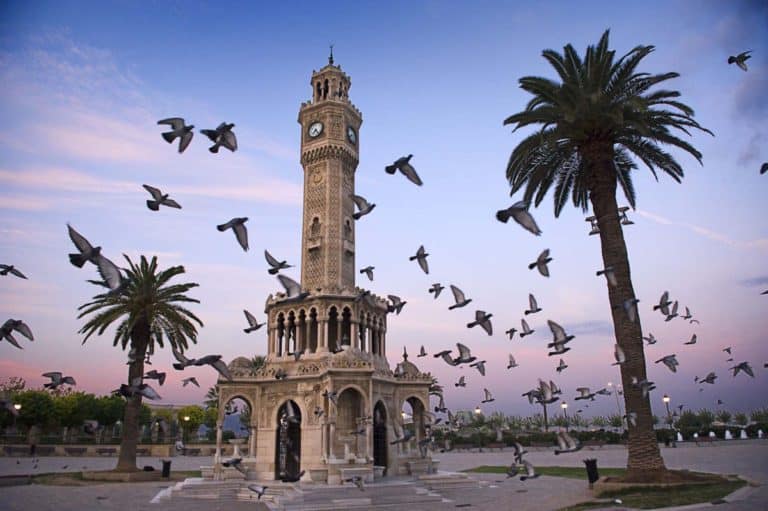 İzmir Gezilecek Yerler: Kordon, Tarihi Noktalar ve Detaylı Gezi Rehberi