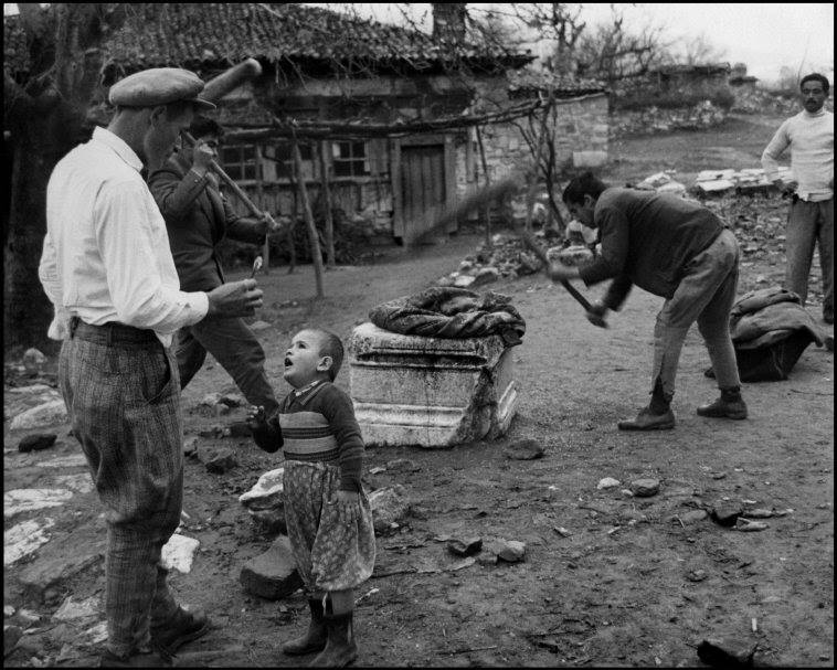 Ara Güler - Afrodisyas Gezi Rehberi