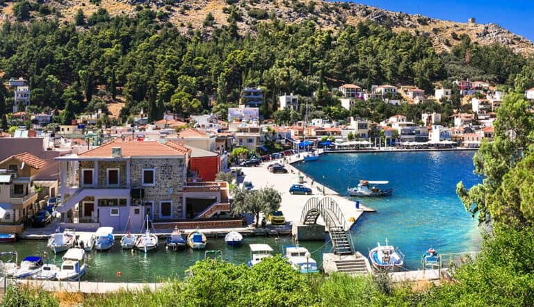 Sakız Adası Gezi Rehberi: Gezilecek Yerler, Plajlar, Köyler ve Seyahat İpuçları