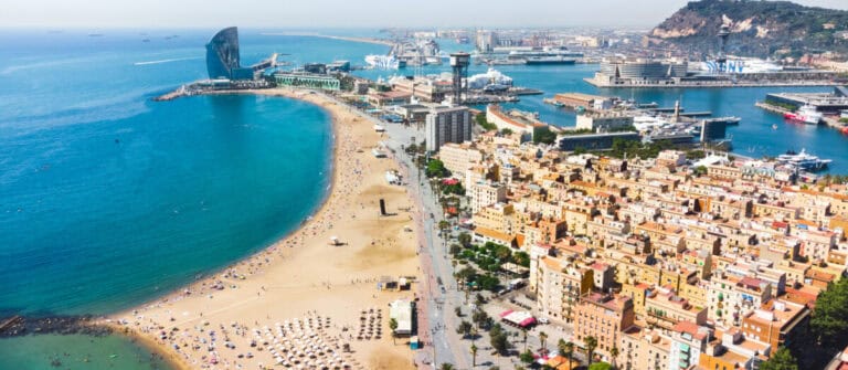 Barcelona Plajları: En Güzel Plajlar ve Nerede Denize Girilir