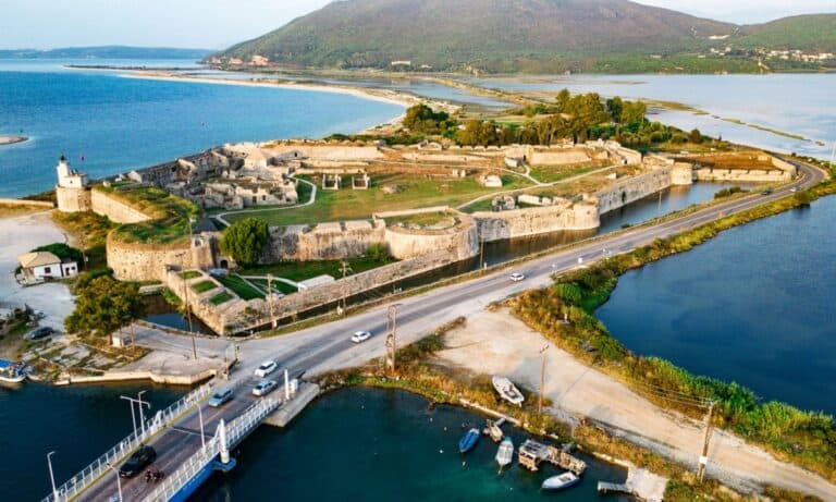 Lefkada Gezilecek Yerler: En Güzel Plajlar, Doğa Yürüyüşleri ve Festivaller
