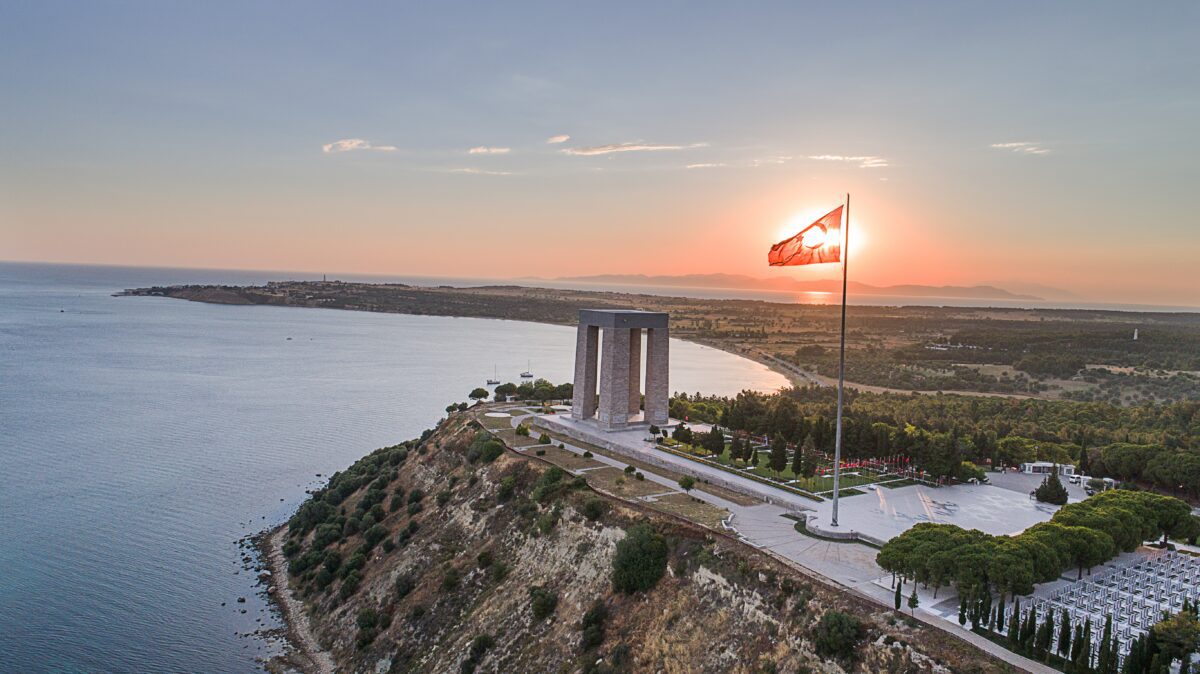 Çanakkale Gezi Rehberi: Gelibolu Şehitlikleri, Troya Efsanesi ve 2 Günlük Tarih Rotası