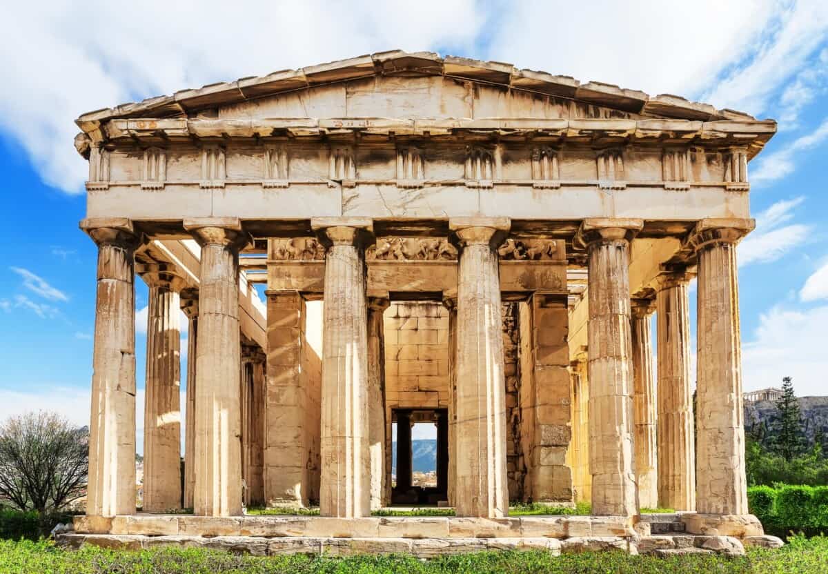 Yunan Mimarisi ile Roma Mimarisi Arasındaki Fark Nedir