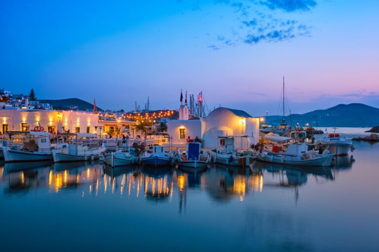Paros Gezi Rehberi: Gezilecek Yerler, Plajlar ve Tekne ile Keşif Rehberi