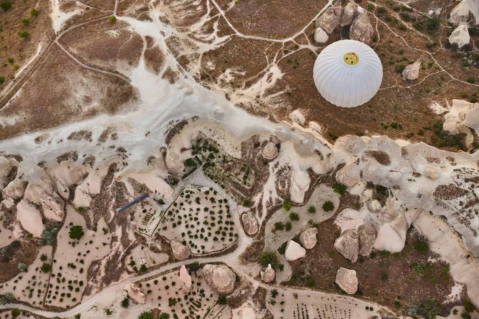 Güllüdere (Rose Valley) üzerinde sıcak hava balonu
